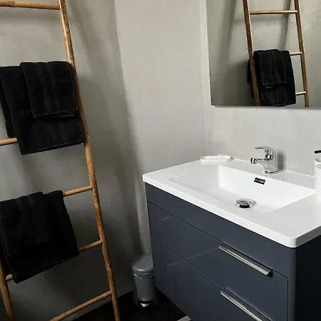 Appart 6 Couchage A 10 Min D'avignon Centre Apartment
